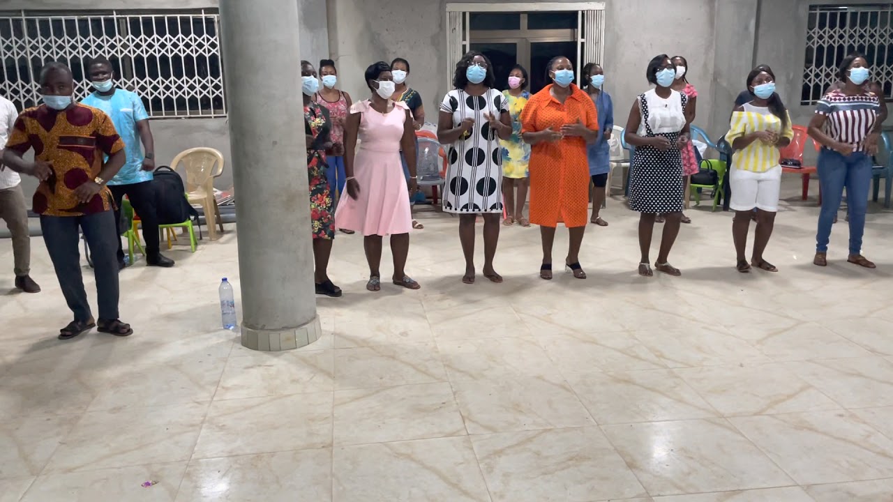 Y3RE TUTU YEN NAN harmonized by Albert Adusei Dua at rehearsal