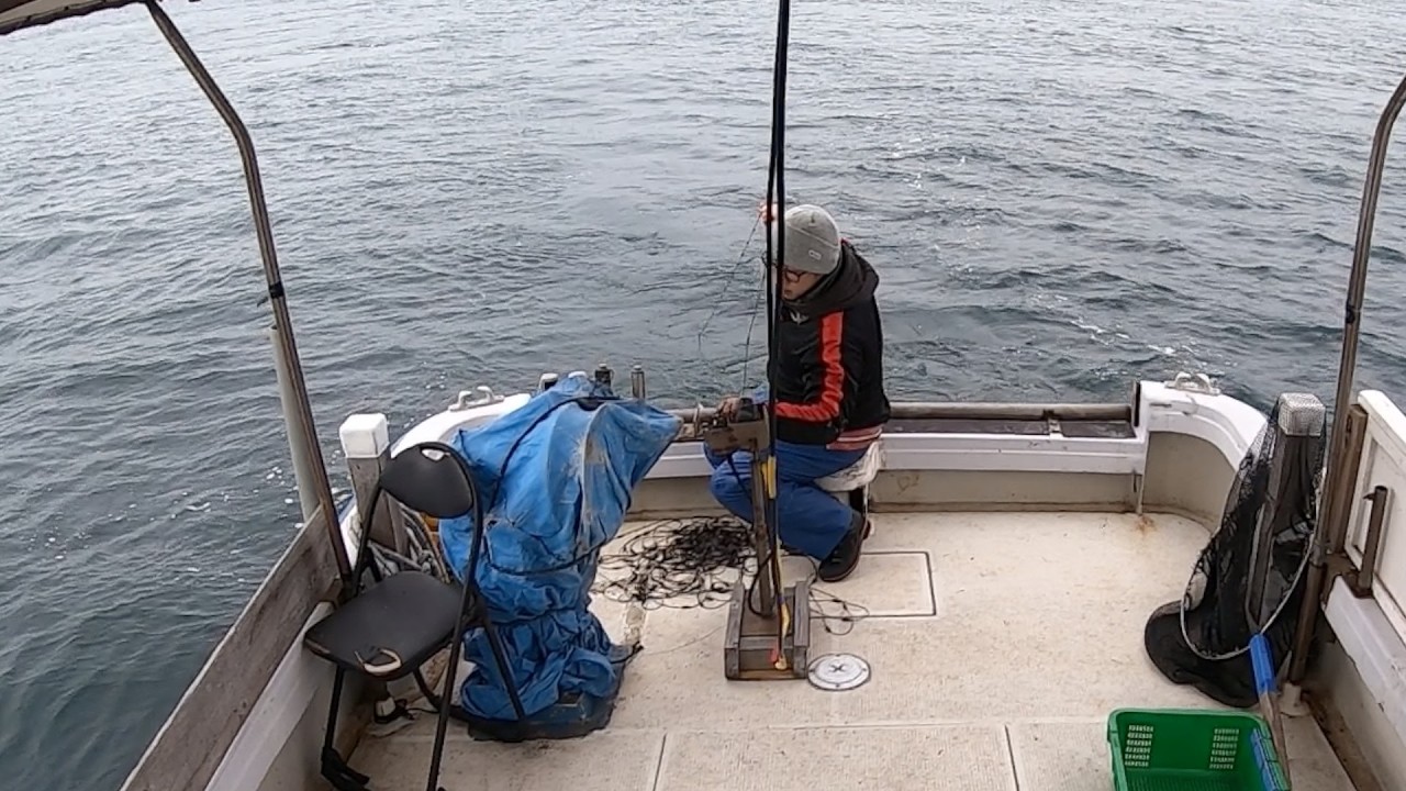 「食った！！」沈黙を破る会心のアタリ！高級魚ヒラメとの真剣勝負[何気ない漁の様子][Vlog]
