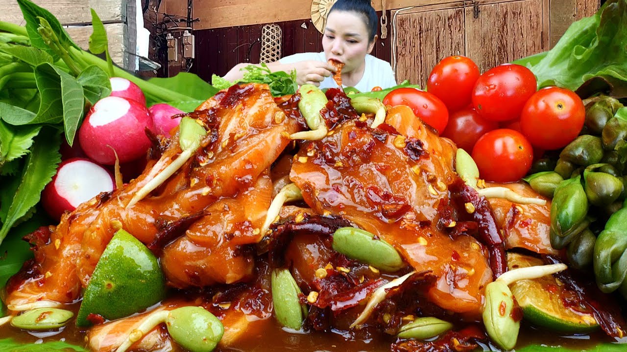 ตำเเซลมอนเผ็ดๆนัวร์น้ำปลาร้า เเกล้มผักสดเต็มถาดเเซ่บฉ่ำๆ|ส้มซ่าพาเเซ่บ 6 ธันวาคม ค.ศ. 2025