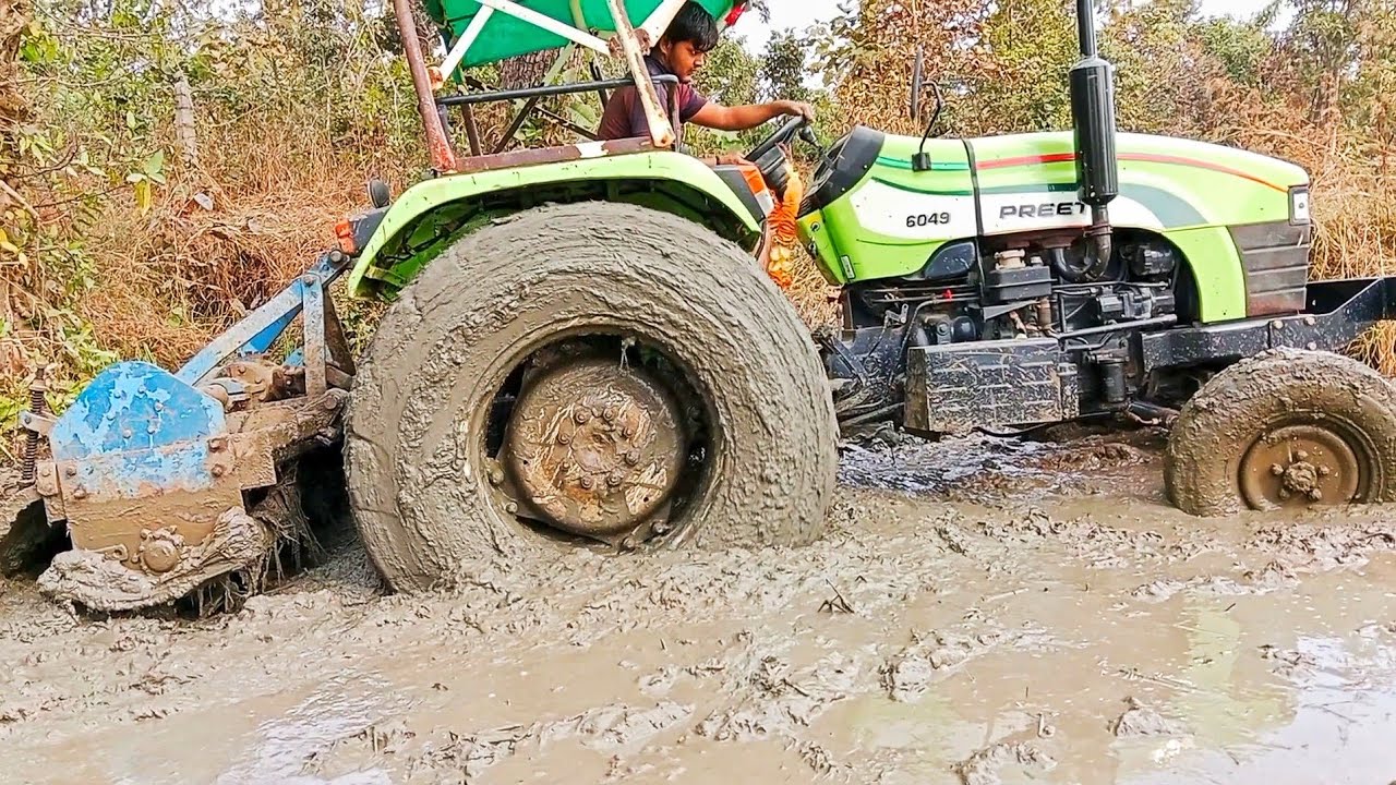 My Tractor Stuck In Deep Mud and Pulled By Solise 4415 | Preet 6060 | Solise 4415 