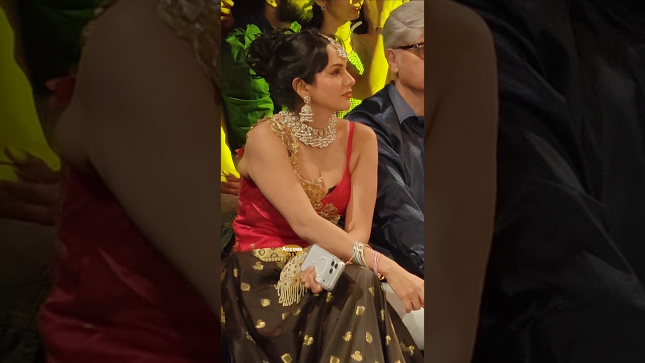 Żona Gaurav Khanna Akanksha Chamola przybywa na tydzień mody w Bombay Times 2026