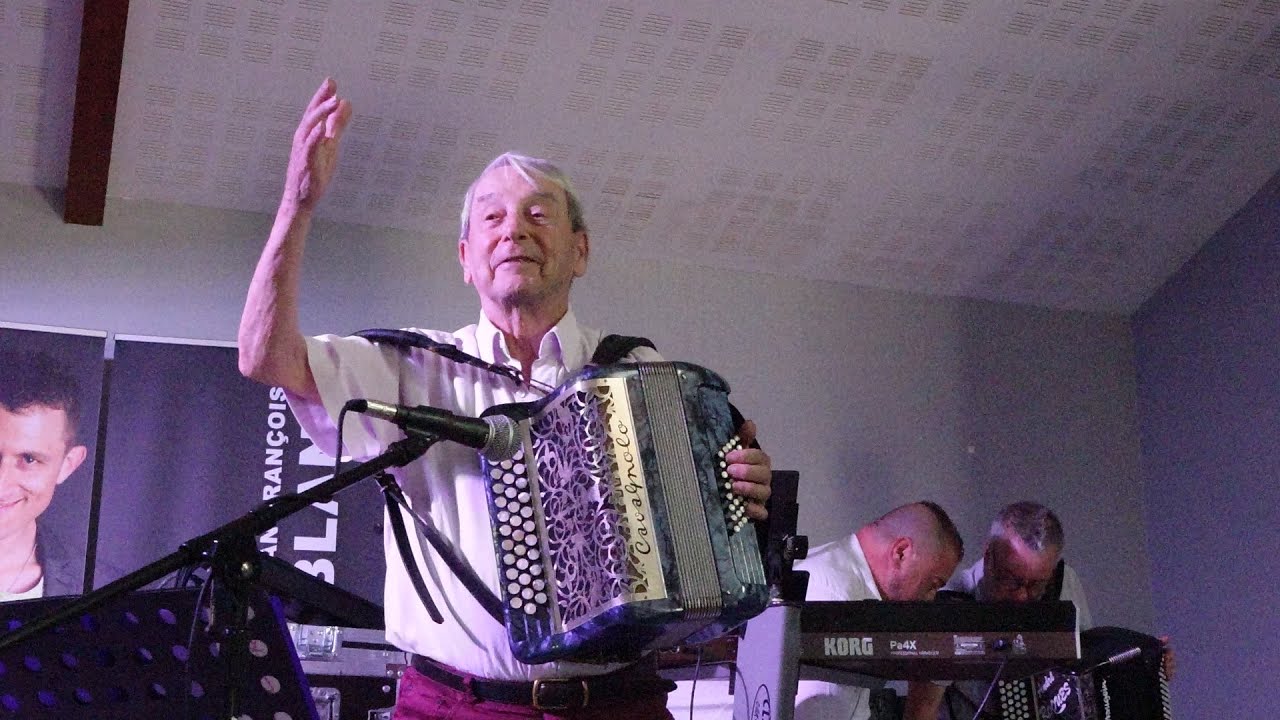 André ROQUES Labathude sept 2023 Mon Aveyron Belle gitane