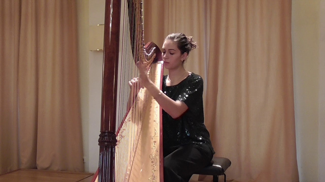 Miriam Paschetta plays Benjamin Britten: Suite for harp (1969)