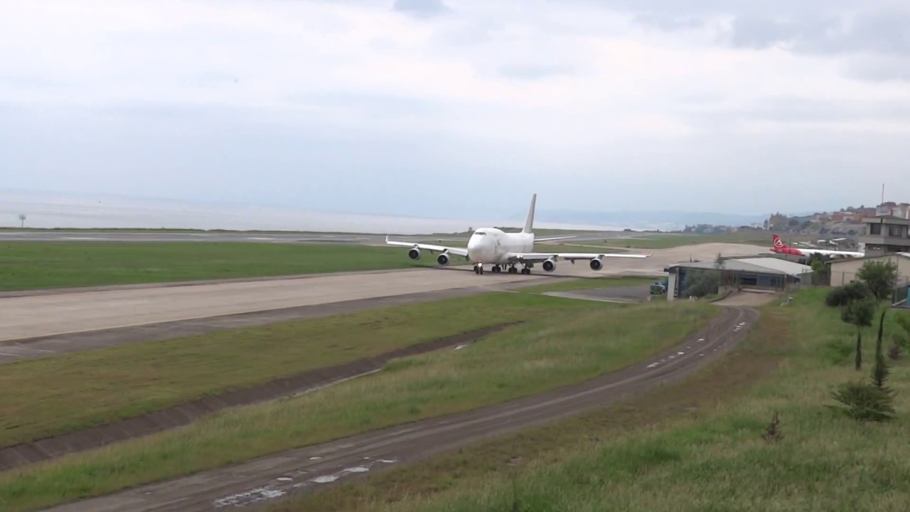 Boeing 747-409(F) / Aerotrans Cargo / ER-BAM / Takeoff Tzx-LTCG Trabzon airport to Hong Kong Fly..