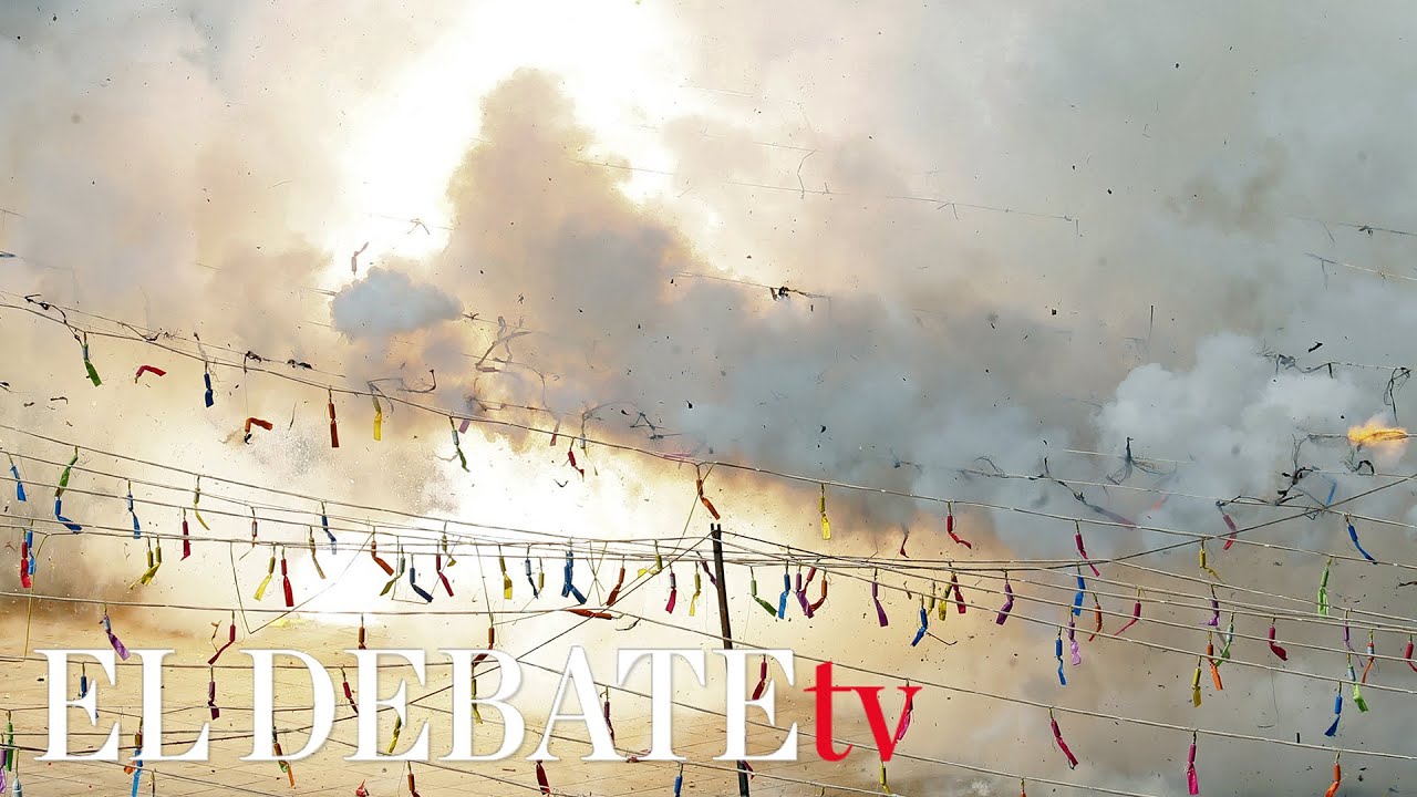 Así ha sido la primera mascletà de las Fallas 2022