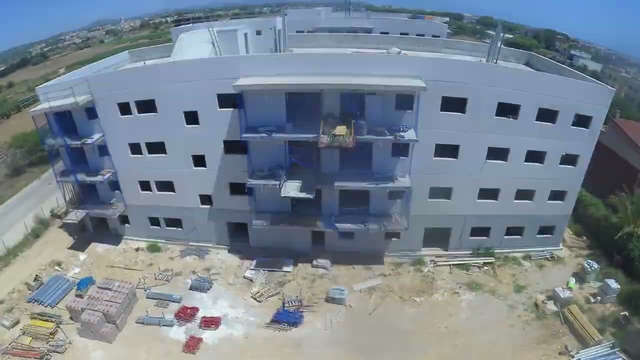 Timelapse de la evolución de obra de la promoción social Bruc (Cubelles)