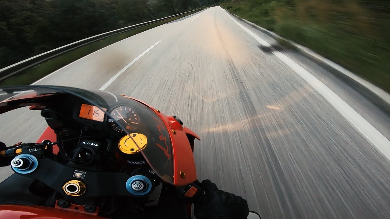 SOUND of Honda CBR954RR FIREBLADE! ❤ SC50 - Hurric Supersport! (ASMR) #cbr954rr #austria