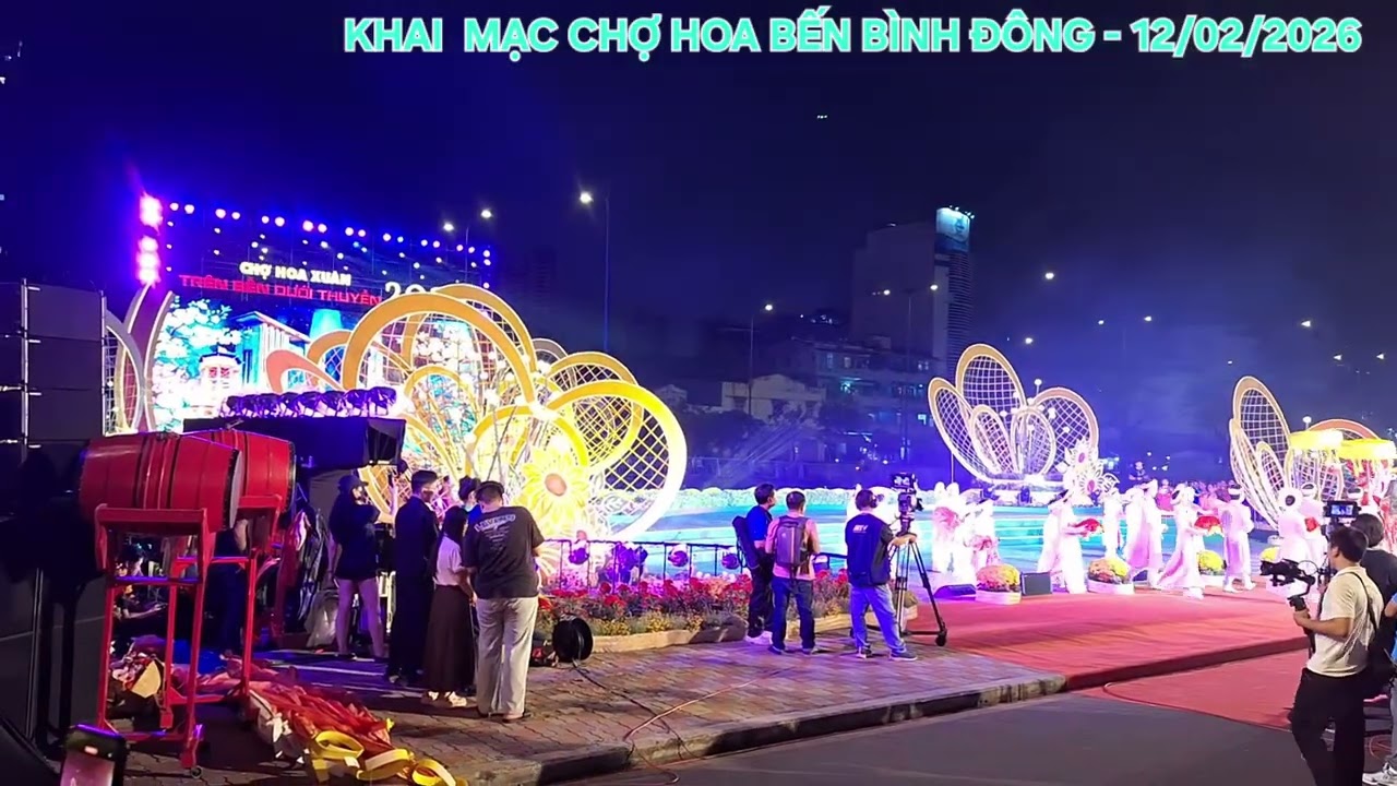 CA SĨ CẨM LY - KHAI MẠC CHỢ HOA BẾN BÌNH ĐÔNG - TRÊN BẾN - DƯỚI THUYỀN - 12/02/2026, 25  TẾT 2025