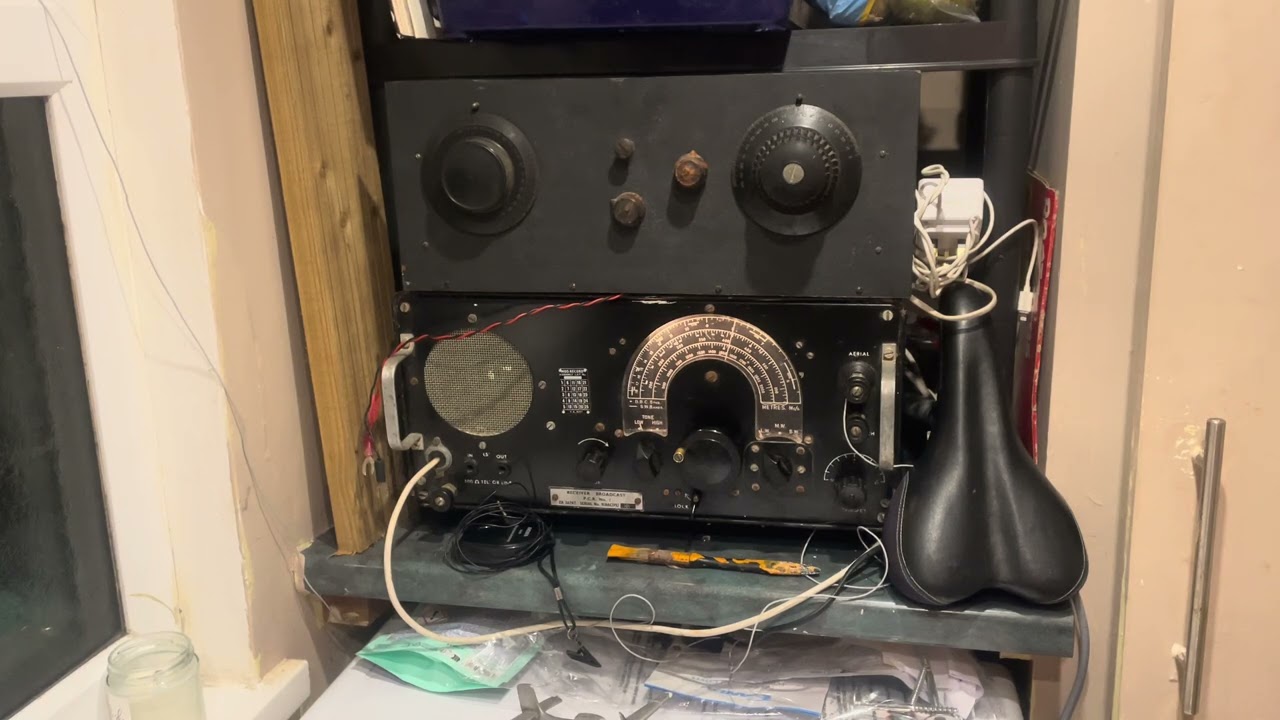The long wave goodbye. BBC news on 198 long wave on my 1940s PYE radio. 