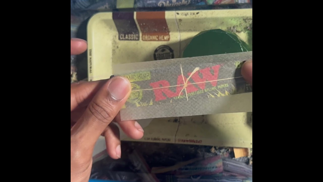 Raw Black Organic Hemp Review #stonercontent #jsw #rollingpaper #review