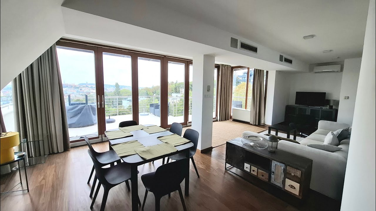 Penthouse for rent with superb panoramic views in Budapest