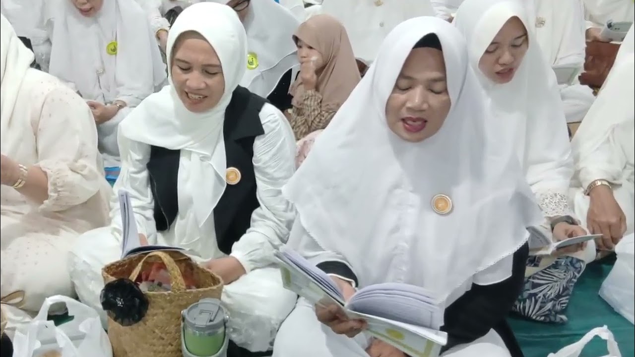 MS Al Ihsan (Alumni SMP 6 Angkatan 83) Kapal Wisata Sungai Kapuas 30/01/2016 #miftahurrahmah 