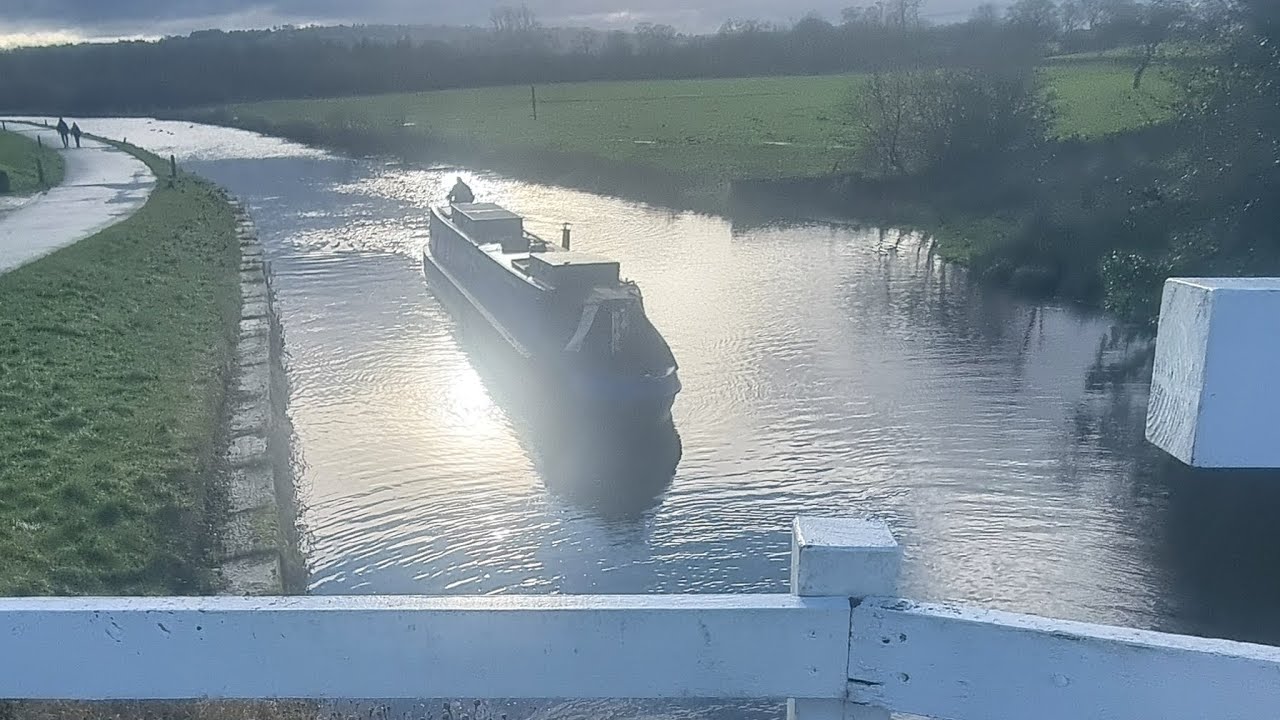 Steve's Canal Boat Part 9 Burnley,  Nelson and a rather nasty tree damage! 