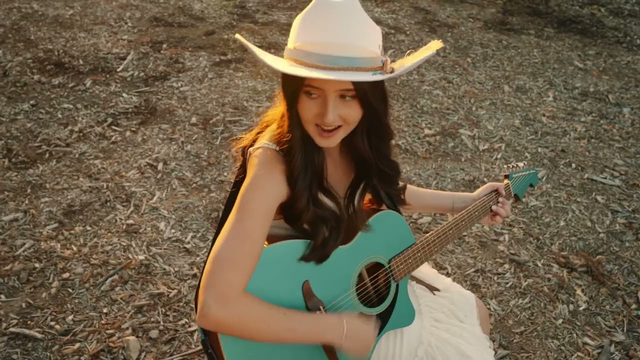 OFFICIAL MUSIC VIDEO: Missing the View | Kensie Breen