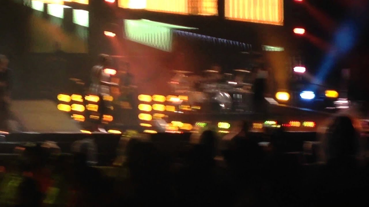 WHAT MAKES YOU BEAUTIFUL WWA TOUR ONE DIRECTION (FRONT ROW) Bogotá, Colombia April 25th 2014