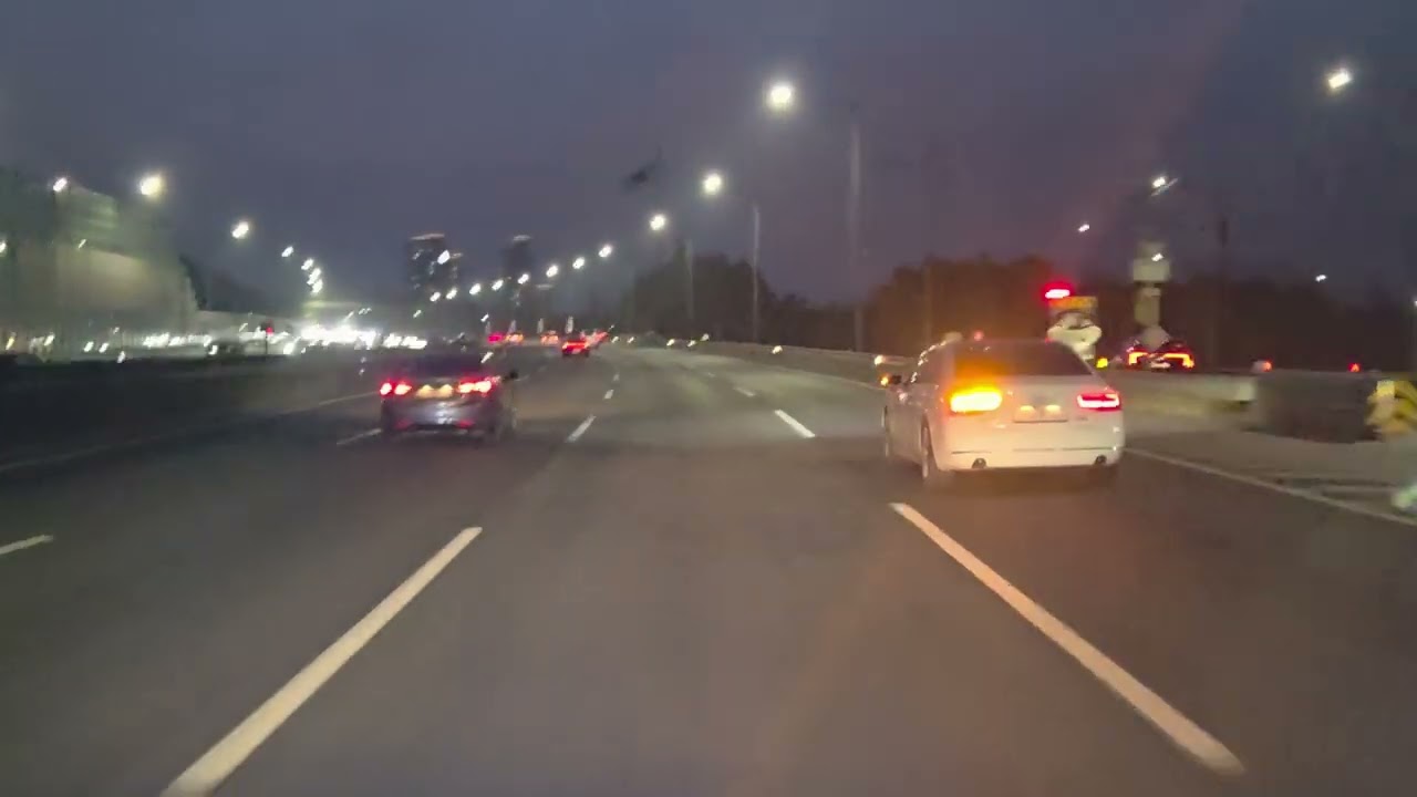 2월15일 도로비꽁짜라 지른 콜. 걍 앞만보그막힘없이 달리는 이기분..내인생도딱요만큼만 쭉쭉풀리길 바래며... 