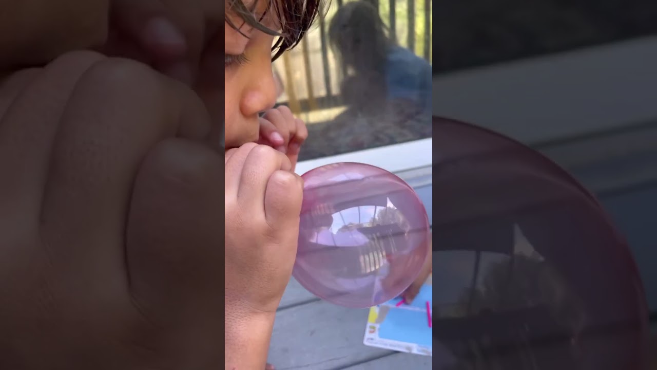 Blowing up Bloonies Magic Plastic Bubble Balloons #bloonies #bubbles