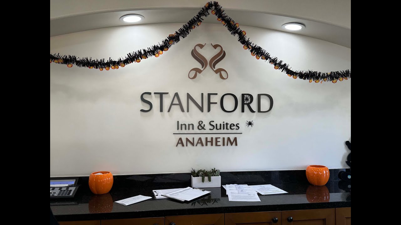 Stanford Inn and Suites Room Tour near Disneyland family budget hotel