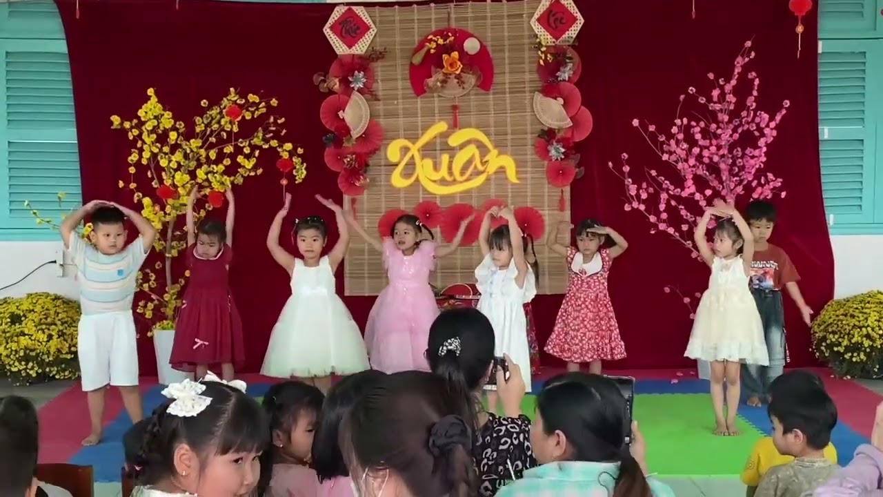 Tuyết múa Lớp chồi 1