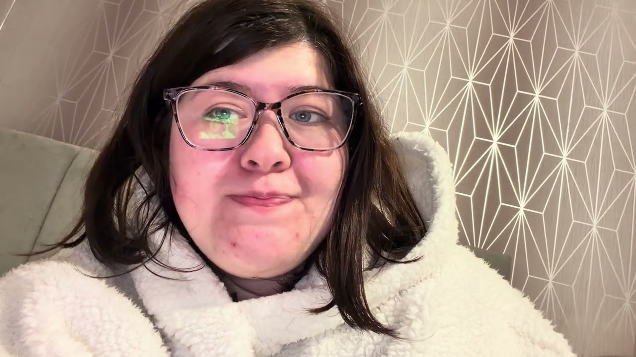 Happy Sunday. I have a lazy Sunday all day and relaxing 😎 too. I had a fantastic weekend 