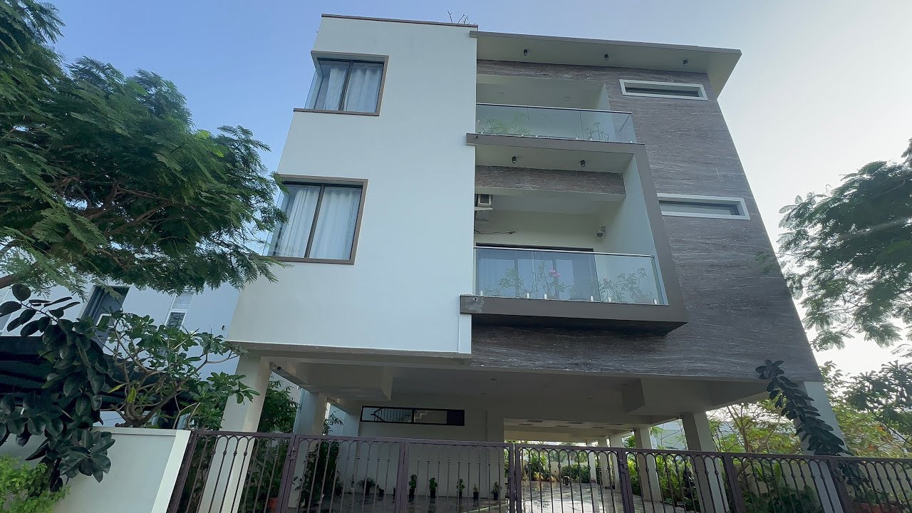 ID 1500 - Individual House sale in ECR || Nr Toll || 8car Parking ||6.50L Income || Genset||Lift||
