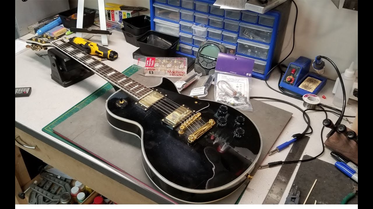 Gibson Les Paul Custom... или Chibson? В любом случае, его ждёт настройка и некоторые улучшения!
