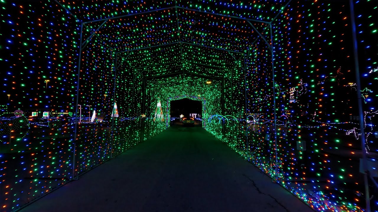 Experience Chicago's Best Drive-Thru Christmas Lights Show