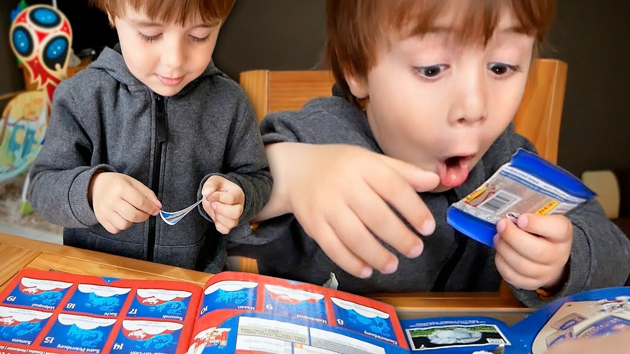 COLANDO FIGURINHAS DA COPA DO MUNDO RUSSIA 2018!! Álbum Oficial da Panini