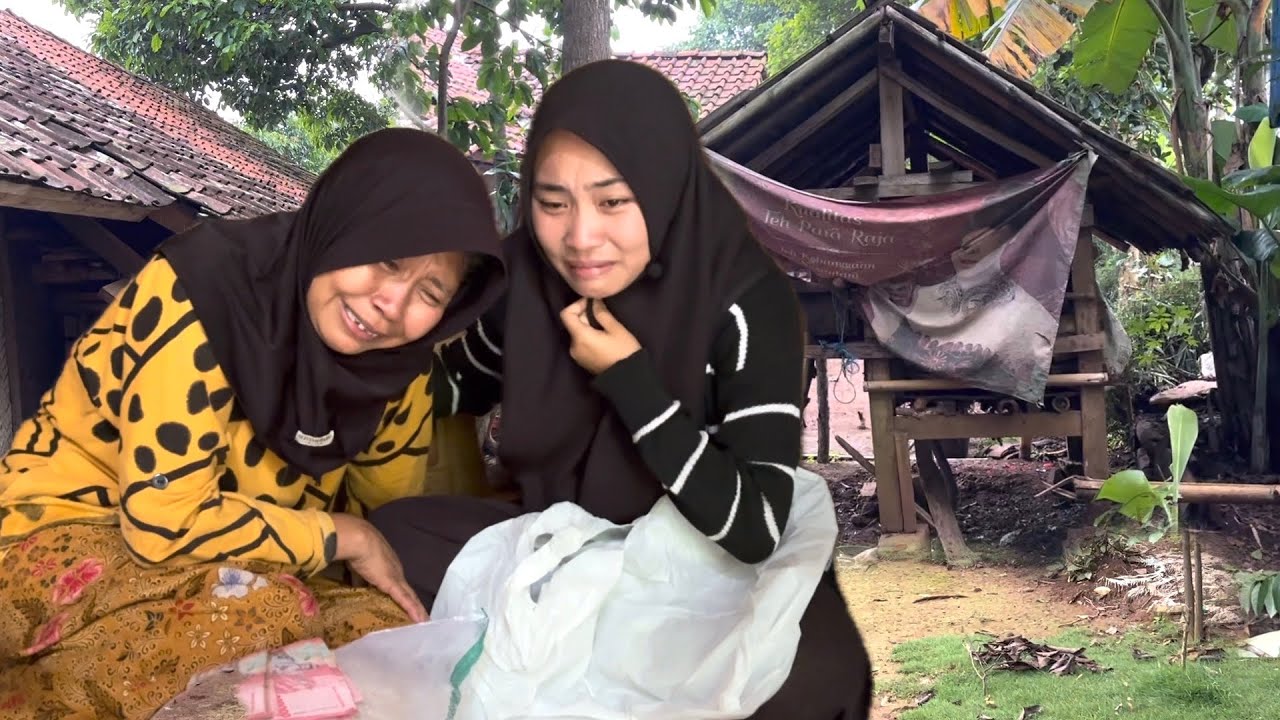JERITAN GADIS PENGHAPAL ALQUR’AN SERING MAKAN NASI SISA KARENA TAK ADA UANG BUAT BELI BERAS