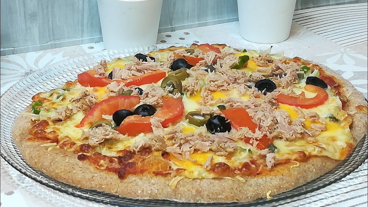 بيتزا بدقيق القمح الكامل بنة ومنفعة/pizza au farine de blé complet