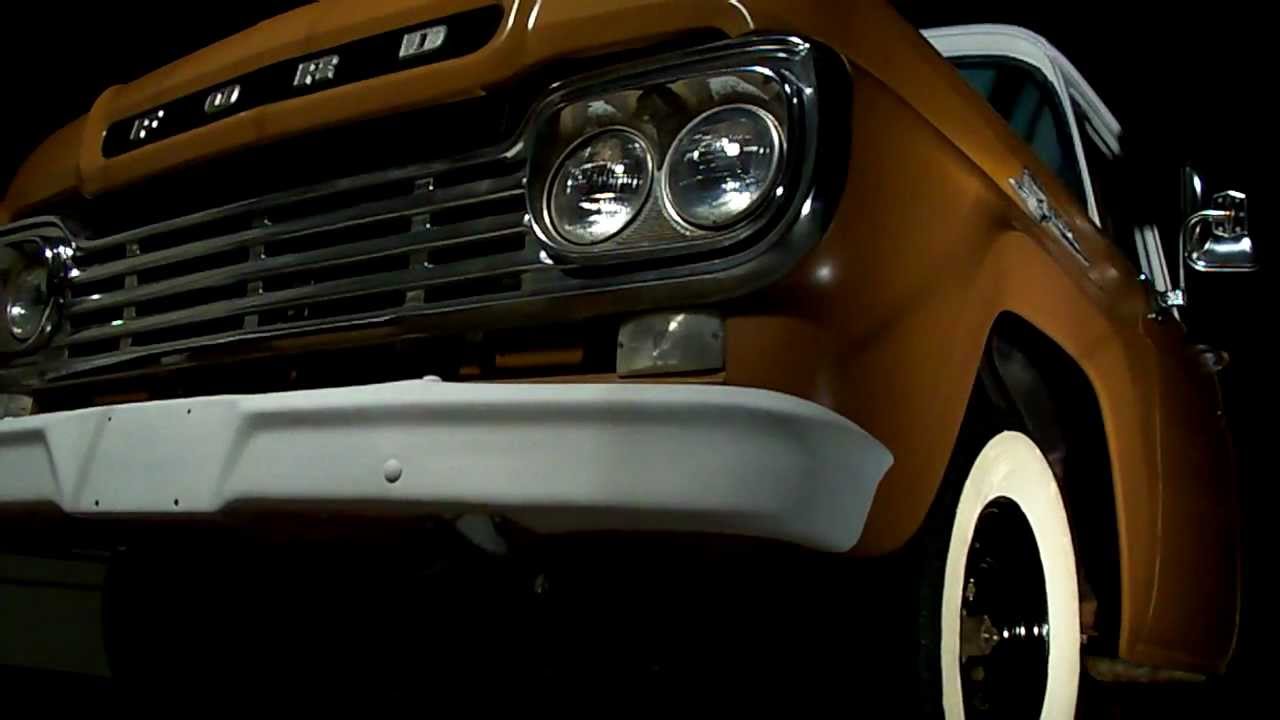 Two Tone '59 FORD F100 Pickup