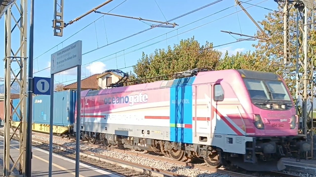 Carrellata di treni merci sulla Pontebbana