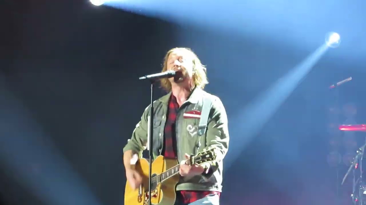 Sunrise Avenue, I help you hate me @ Wiener Stadthalle, 31.5.2022