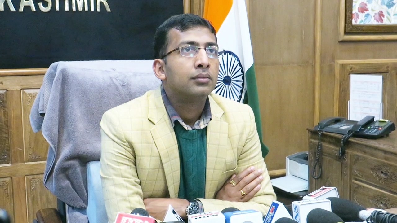 В Кашмире у нас достаточный запас основных видов топлива, паниковать не нужно: Командир дивизии