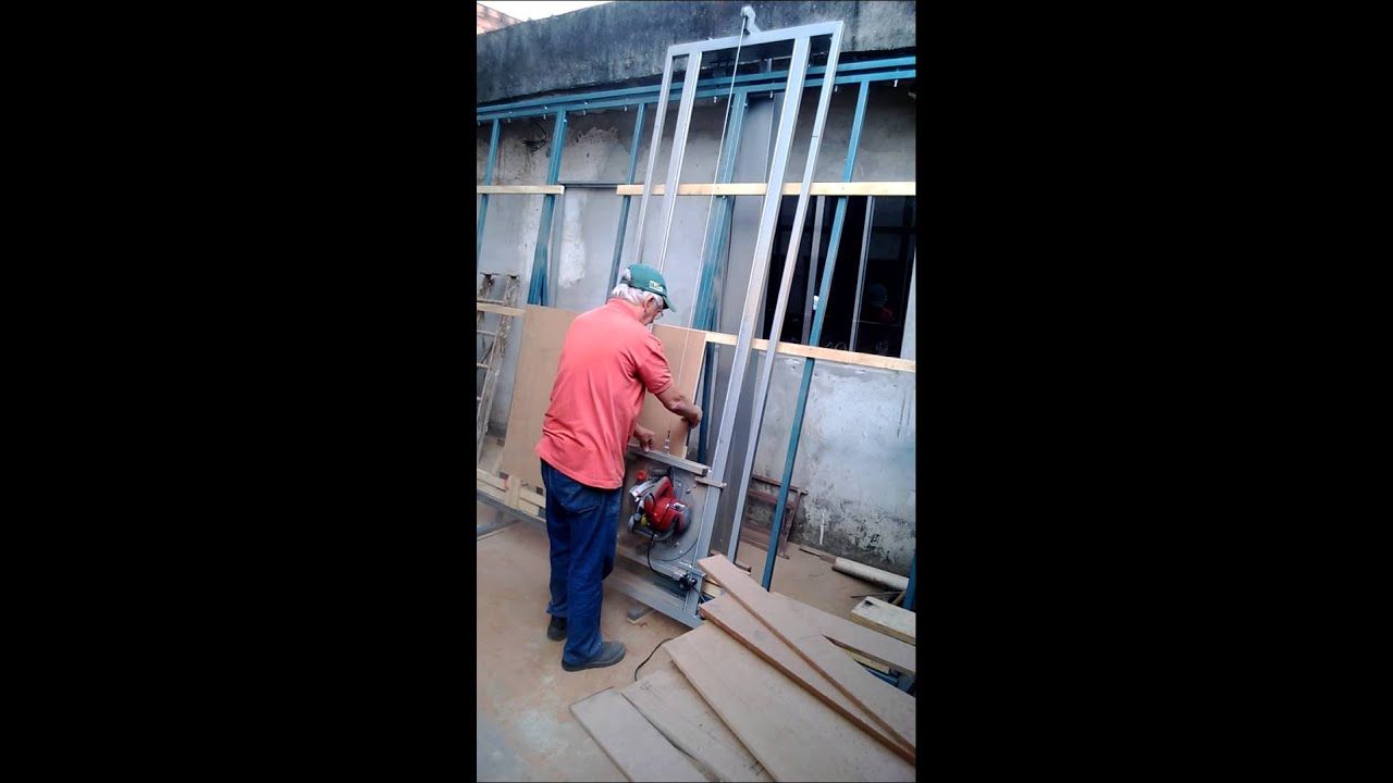 Seccionadora vertical caseira Demonstração de corte de chapa MDF