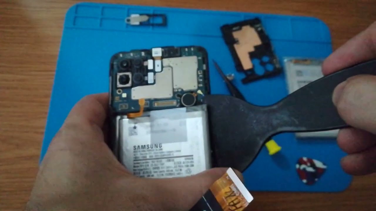 Samsung Galaxy A12 sostituzione Batteria - Disassembly
