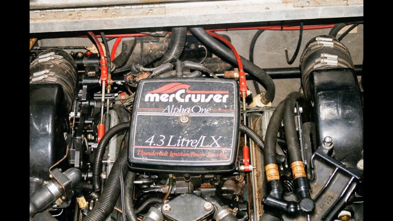 1989 FORMULA 26 PC