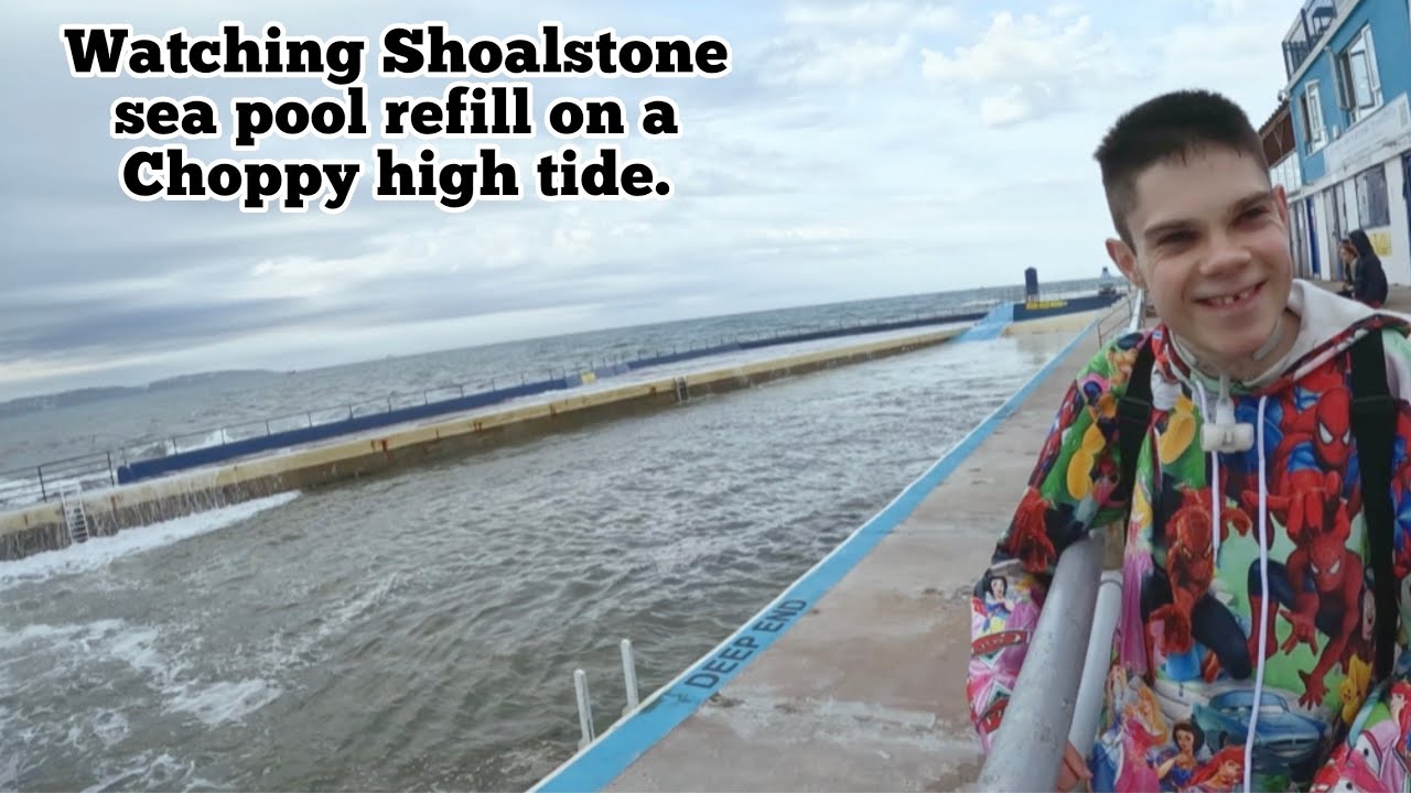 Watching Shoalstone sea pool refill on a choppy big wave high tide real time Brixham 17/08/23 Devon