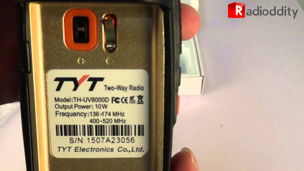 Unboxing TYT TH-8000D 136-174/400-520MHz 10W FM Transceiver Radio