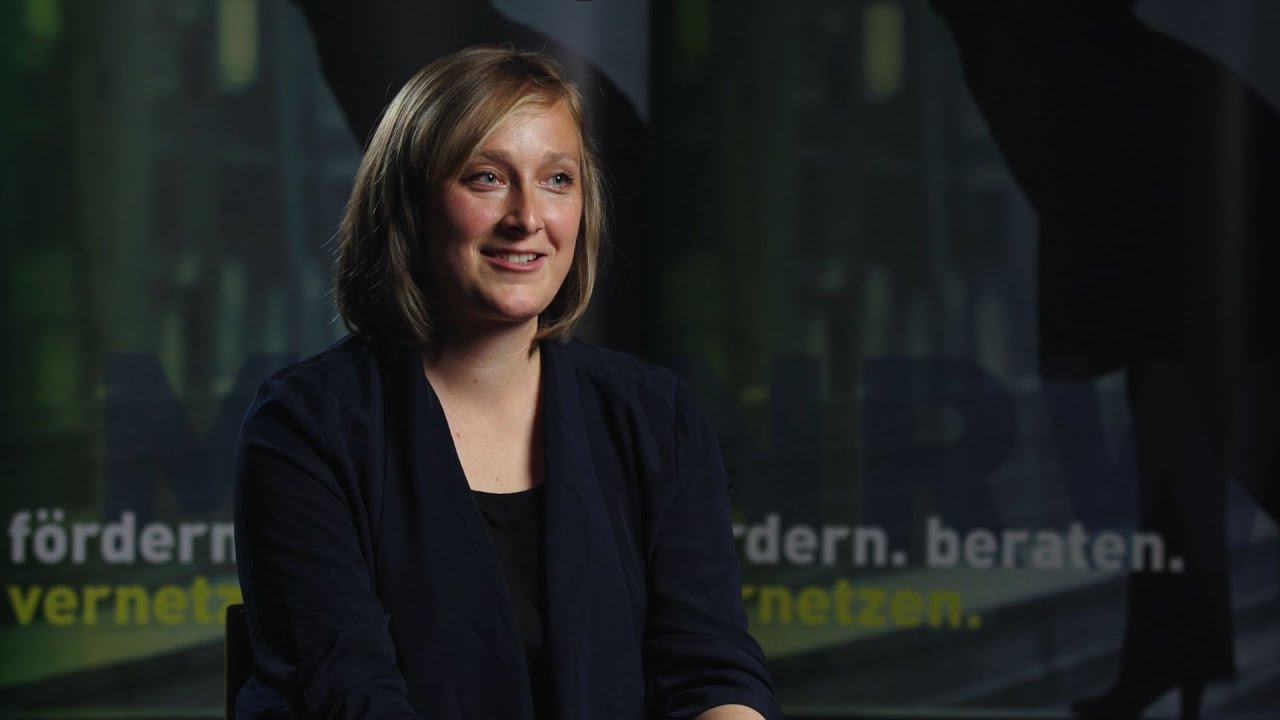 3 Fragen an Elisa May, KERN DES GANZEN
