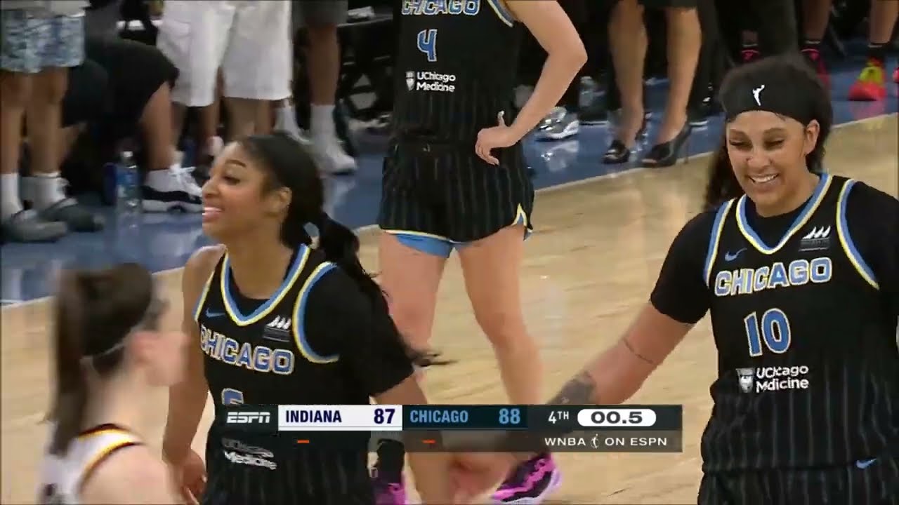 LAST 30secs: Chicago Sky vs Indiana Fever WNBA | Caitlin Clark, Angel Reese, Kamilla Cardoso