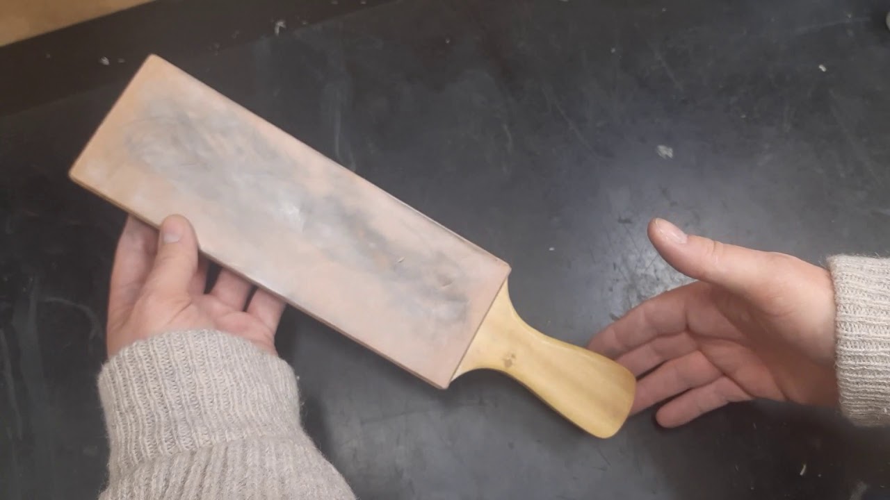 A fast and easy way to clean a knife strop.