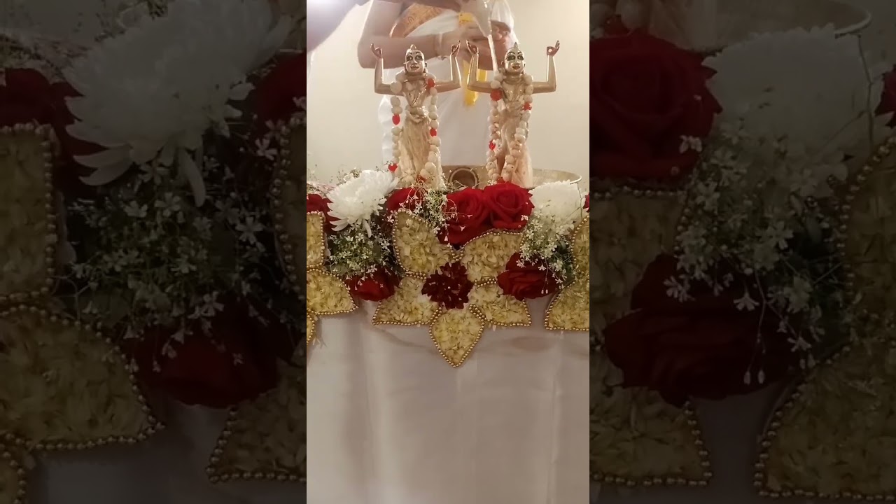 Gaura Nitai Abhishekam! Part 4 - Sri Bhagwaan ka Snaan !