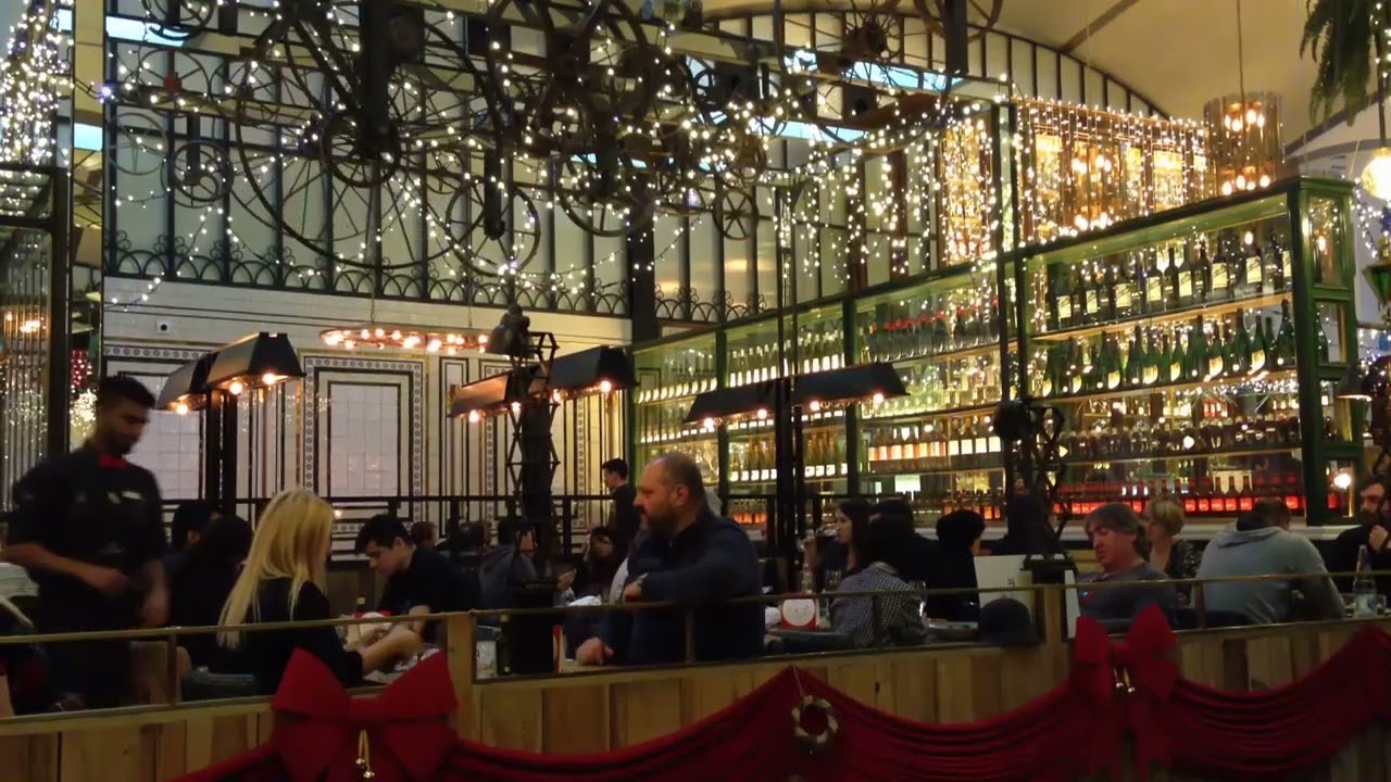 Recline to Manhattan Dining (Relax, Sleep, Eat, Entertainment, Naptime, Rest, Study, Calm, Chill)