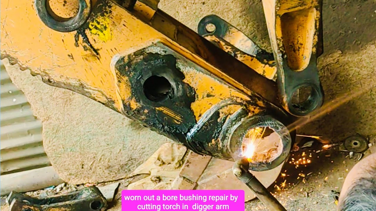 worn out a bore bushing repair by cutting torch in digger arm #welder #metalcuttingtools #welderjob