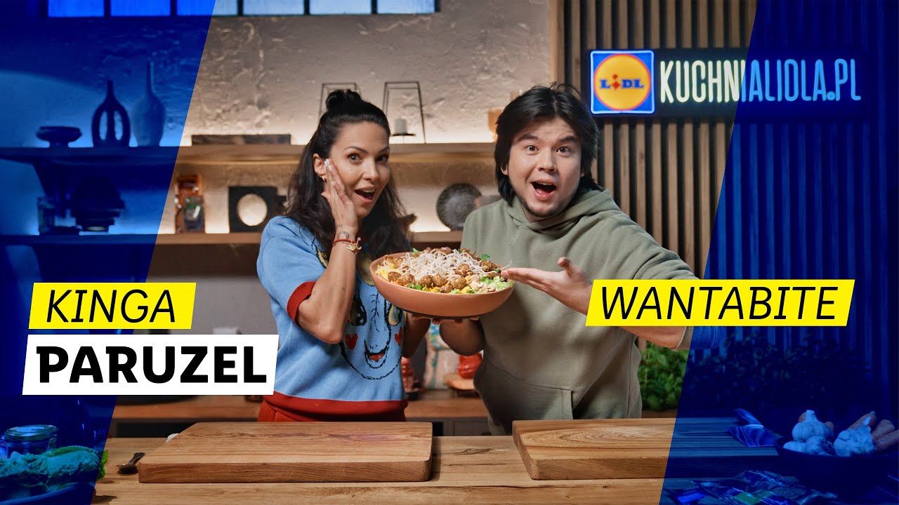Azjatycka sałatka z PRAŻYNKĄ Z MAKARONU 🥢 Tetsu Wantabite i Kinga Paruzel szaleją w kuchni