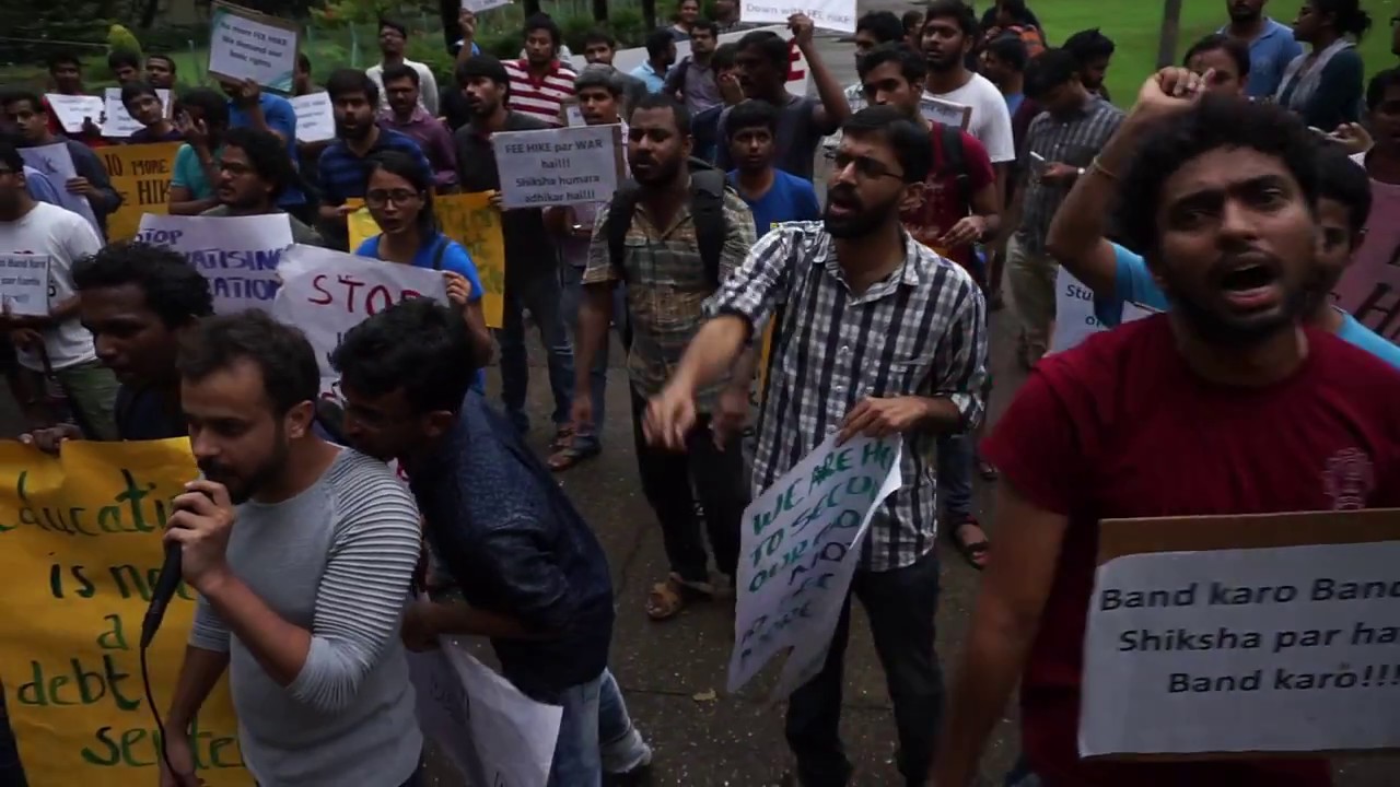 Protest Against Fee Hike in IIT Bombay 02