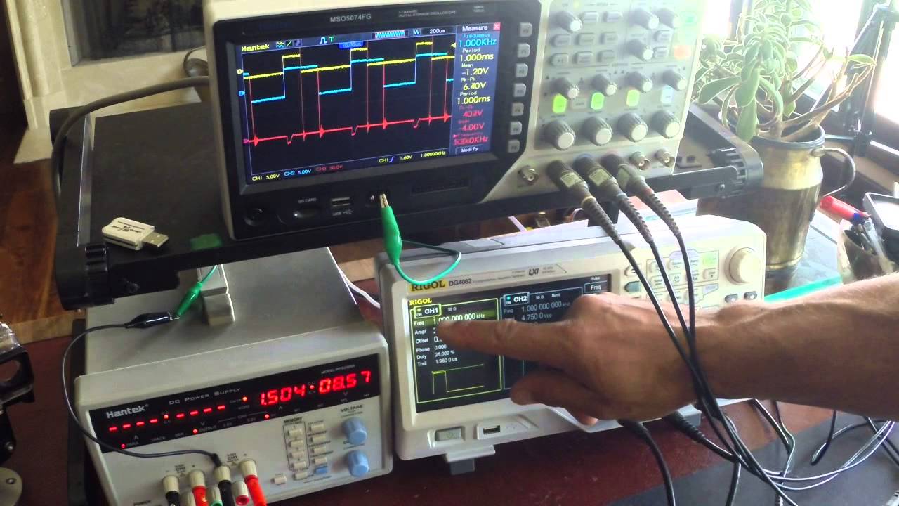 Resonance in ferrite core. HD version