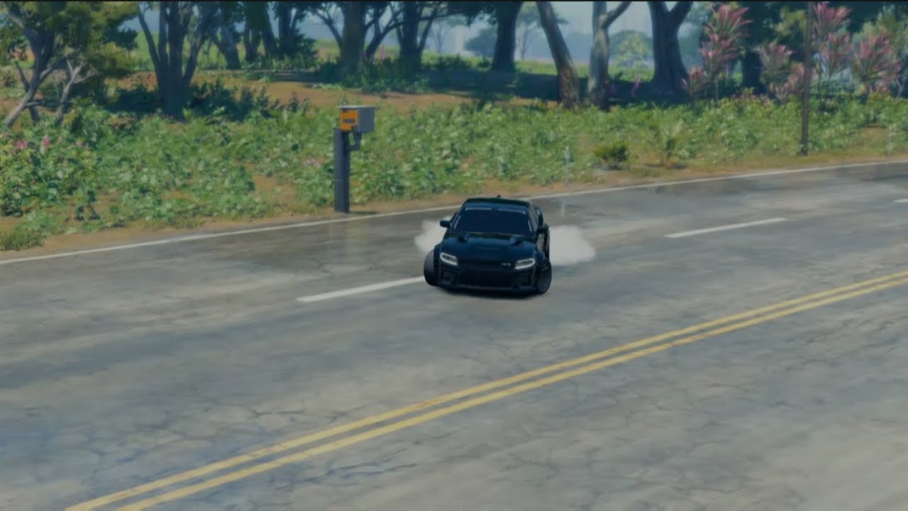 Driving srt hellcat redeye widebody in the crew motorfest and listening to juice wrld