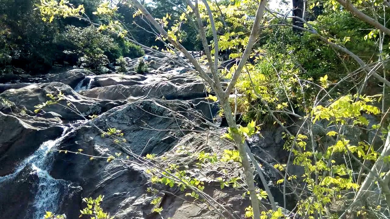 Maporomoko ya Divue, Turiani Morogoro.